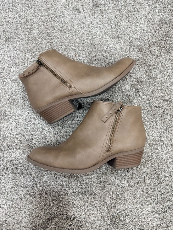 Arizona Jean Company Shoes - Arizona Camino Women's Ankle Booties in Taupe